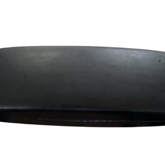 Black leather Versace eye glass case - Picture 4 of 4